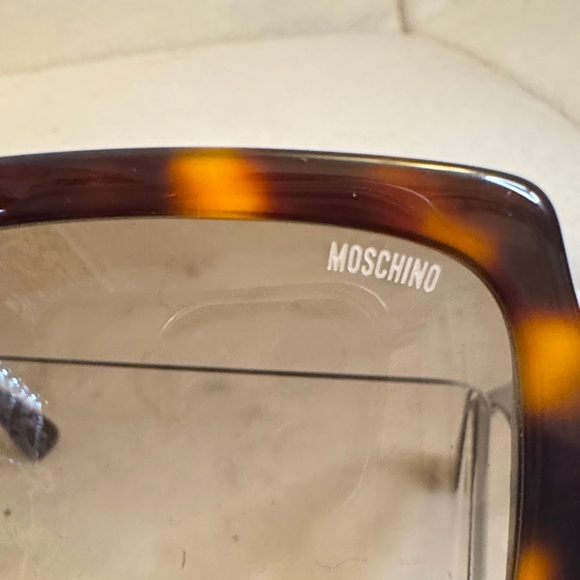 Moschino Brown Tortoise Sunglasses NIB with case & lense cloth - Picture 2 of 6
